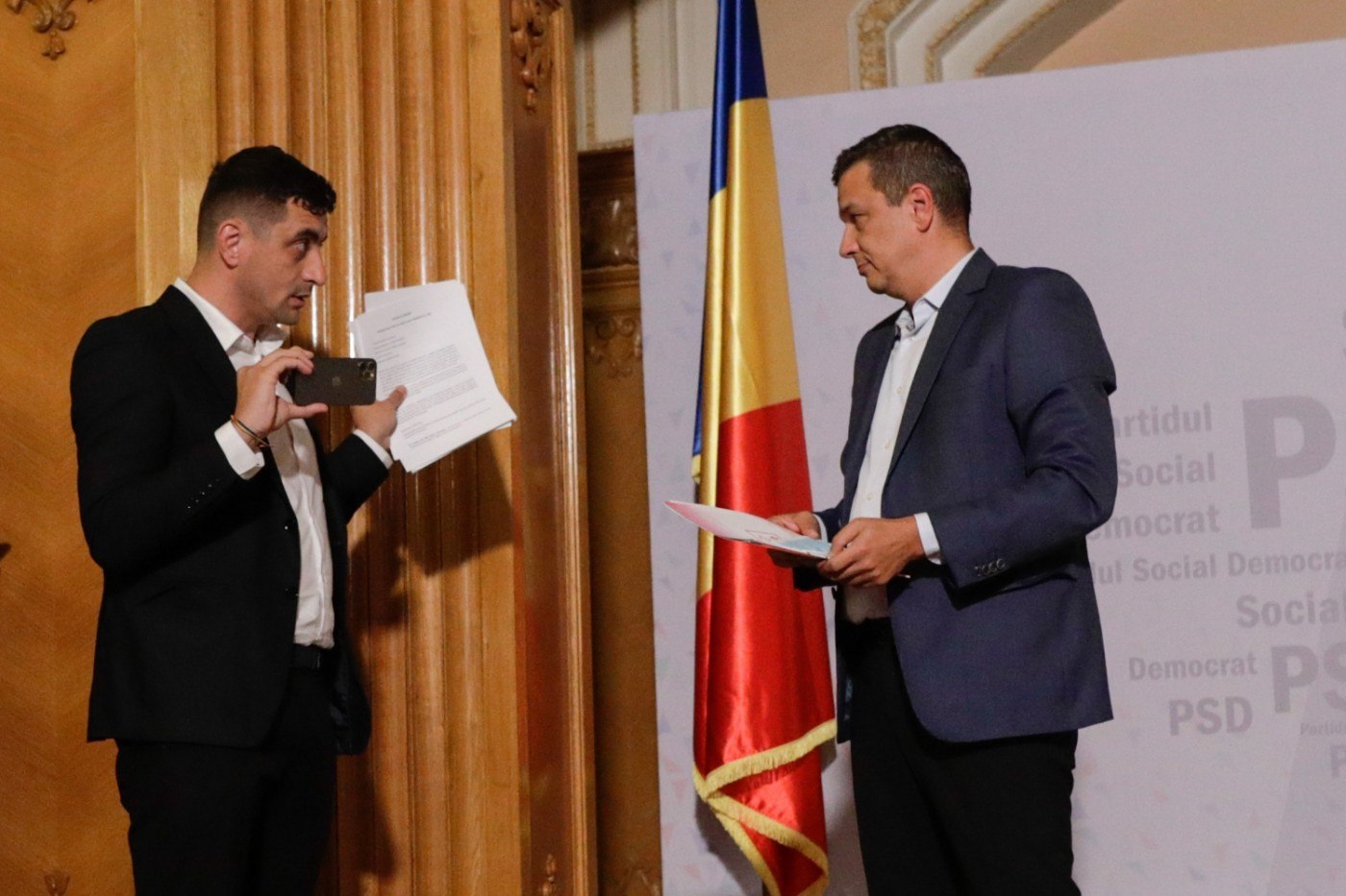 PNL acuză „binomul” PSD-AUR de jocuri de culise mai vechi: „PSD joacă rolul «responsabilului». AUR joacă rolul «rebelului»”