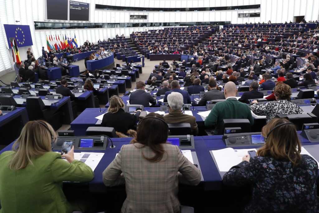 Delegația română din Grupul S&D a susținut în Parlamentul European garanții suplimentare pentru fermieri în aplicarea taxei europene pe carbon