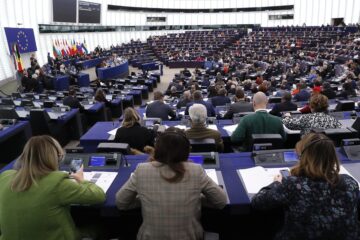 Delegația română din Grupul S&D a susținut în Parlamentul European garanții suplimentare pentru fermieri în aplicarea taxei europene pe carbon