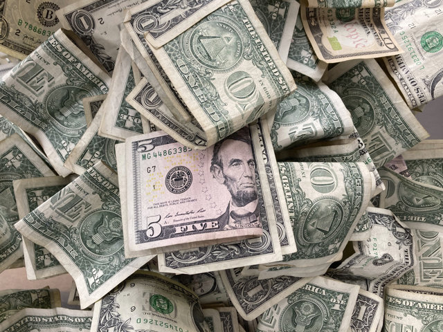Ritmul creării de locuri de muncă în SUA se menţine lent, deşi economia este aparent rezilientă