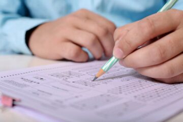 Se caută profesori care să realizeze subiecte pentru examenele naționale