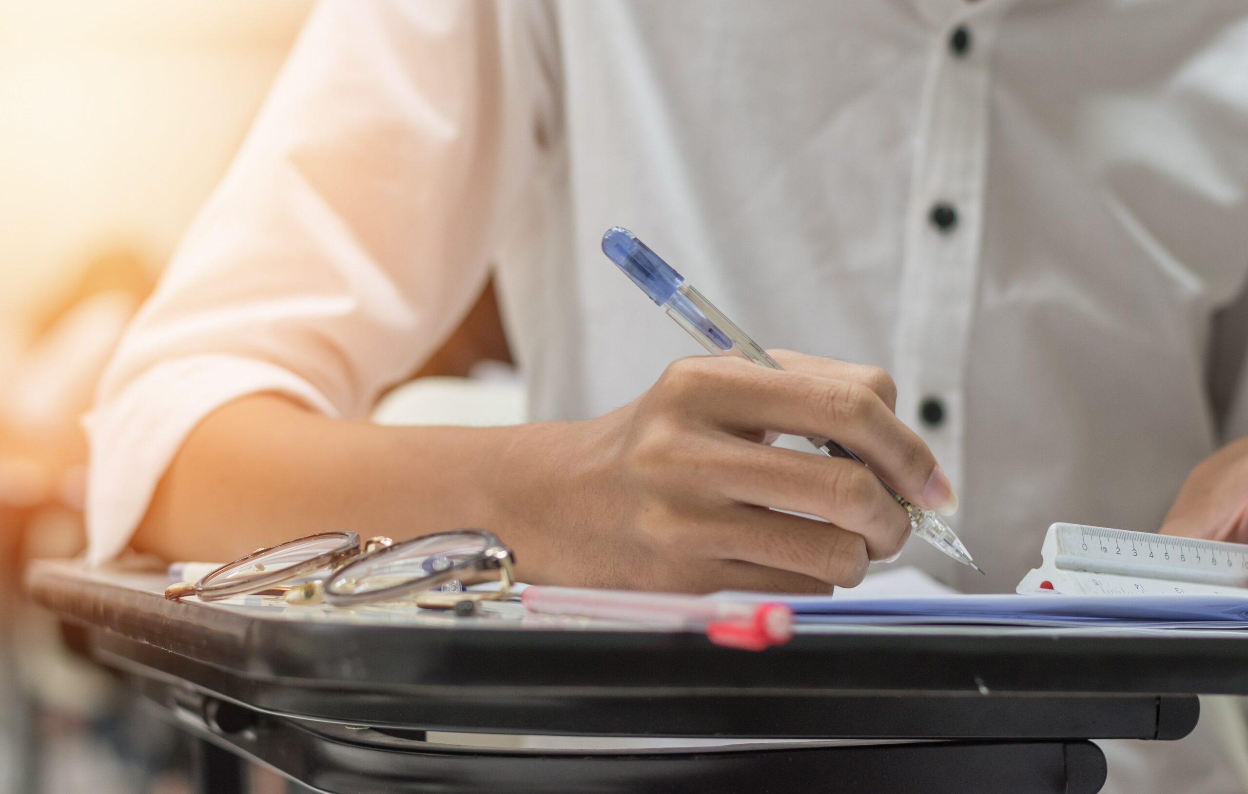 Dezbatere aprinsă în educație: Lipsa de transparență de la olimpiade ajunge pe masa Ministerului. Ce schimbări cer elevii