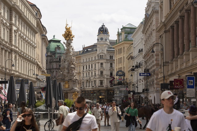 Românii se află pe locul trei ca grup de muncitori străini în Austria