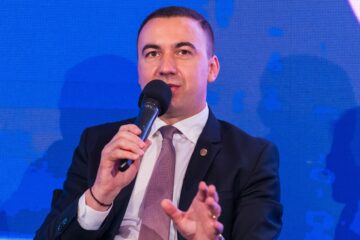 Bogdan Ivan o contrazice pe Oana Gheorghiu pe tema listării companiilor energetice profitabile: „Trebuie dezvoltate, nu scoase la bursă”