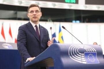 Victor Negrescu respinge o guvernare cu partidul lui Simion: „Sunt partizanul unei linii dure în ceea ce privește izolarea AUR”