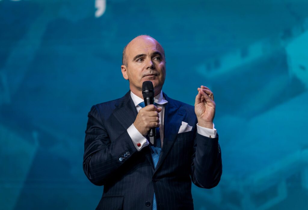 Rareș Bogdan susține că investițiile străine sunt soluția pentru reducerea deficitului: „I-am spus-o și i-am repetat-o lui Ilie Bolojan”