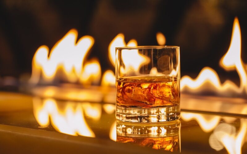Cancerul provocat de alcool face tot mai multe victime: decesele s-au dublat în 30 de ani