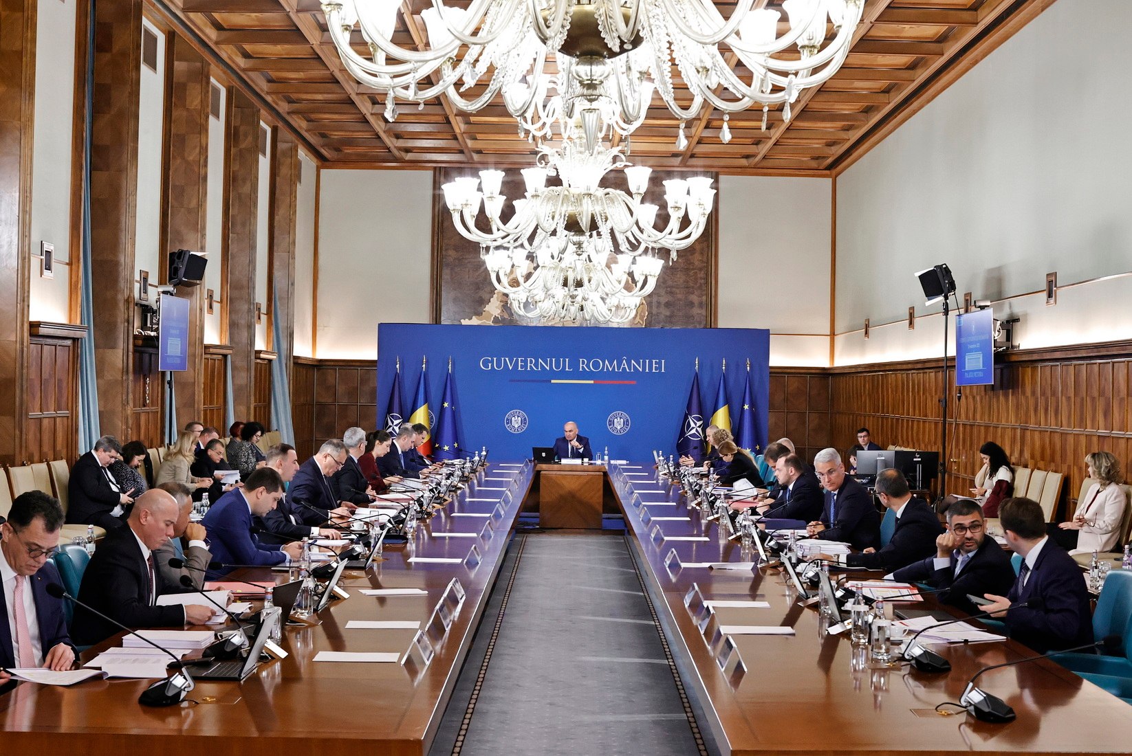 România se îndreaptă spre o criză constituțională fără precedent. Ce se întâmplă când expiră interimatele? Analist: „Aici avem un vid legislativ”
