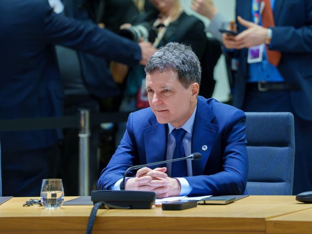 Nicușor Dan, reacție la decizia UE de a începe negocierile de aderare cu Moldova și Ucraina: „O zi de referință. România va continua să le stea alături cu expertiză și sprijin”