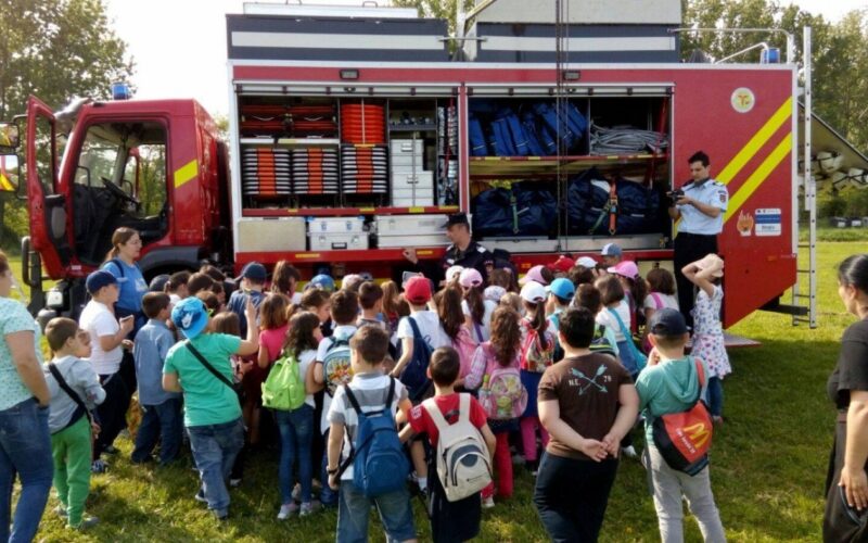 „Școala Altfel și „Săptămâna Verde”, între „prosteală pe banii părinților” și „ocazii educaționale excelente”. Ce solicită părinții