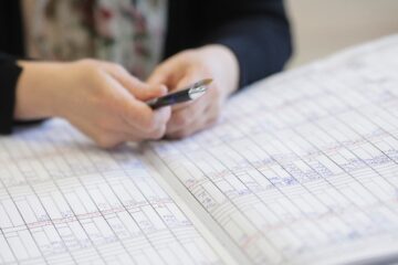 Reguli noi în învățământ: Concursuri deblocate în școli și universități plus un corp special de profesori pentru românii din diaspora