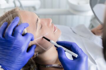 Colegiul Medicilor București s-a autosesizat în cazul pacientei care a murit după o procedură estetică