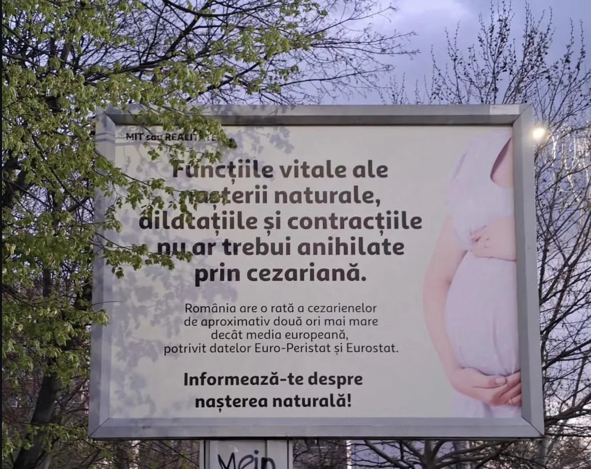 O senatoare USR cere eliminarea panourilor publicitare care promovează nașterea naturală. „Sunt afirmații fără context, fără explicații”