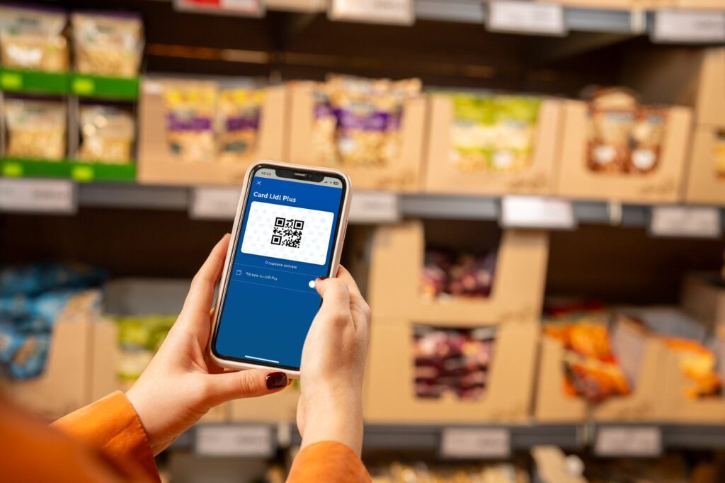 Cum poți economisi peste 57 de lei la un coș de cumpărături de 200 lei, folosind Lidl Plus