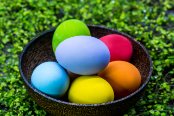 „Misterul” nuanțelor culorilor ouălor de Paște, descifrat de Andreea Ciubotaru, laureata Galei Doctorului Digital