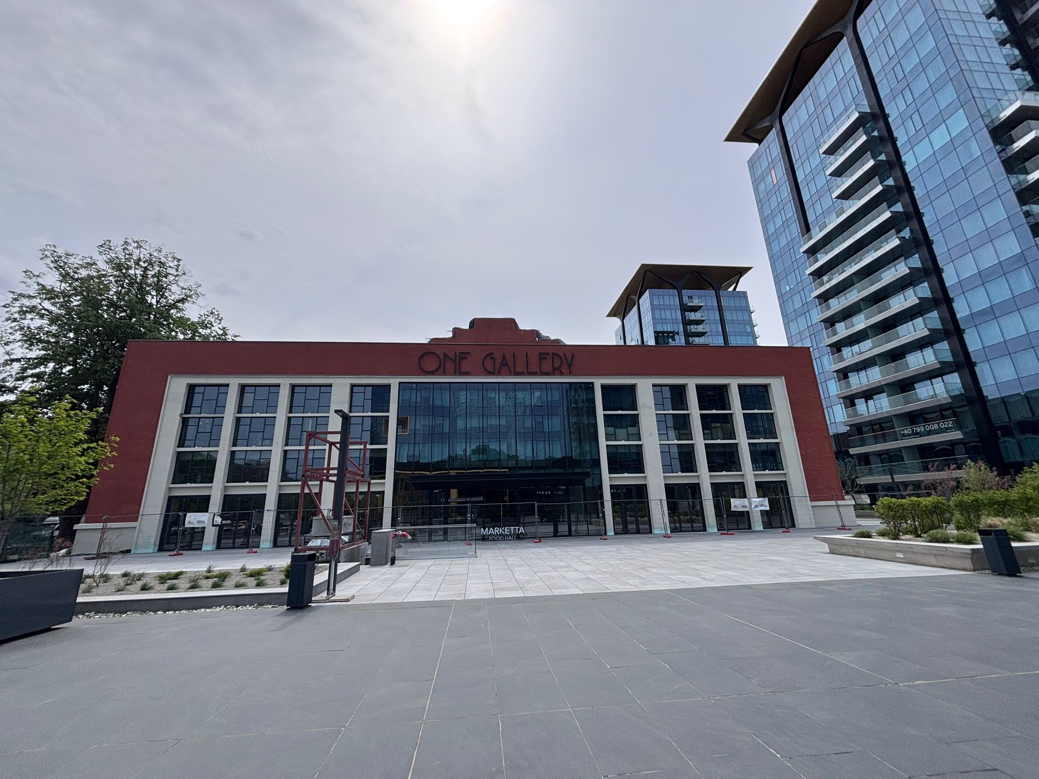 Ce branduri vor fi în One Gallery, spațiu multifuncțional realizat prin restaurarea fostei Hale Ford? Proiectul din Floreasca, care include și un muzeu, va fi deschis în trimestrul IV