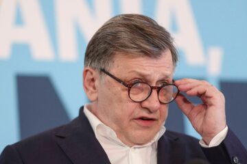Crin Antonescu, despre ascensiunea AUR: „Psihologic, Călin Georgescu conduce partidul”. Ce spune despre George Simion