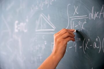De ce au nevoie copiii și de Matematică și de Literatură pentru a deveni adulți de succes. Explicațiile renumitului matematician Radu Gologan