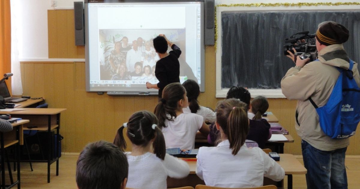 „De tot râsul”. Profesorii contestă „victoria” reducerii cu două ore a normei de predare pentru cei cu vechime și grade
