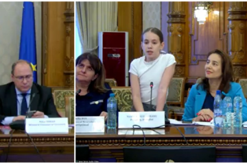 Ministrul Educației își donează salariul, după criticile că stătea pe telefon în timpul discursului unei eleve în lacrimi