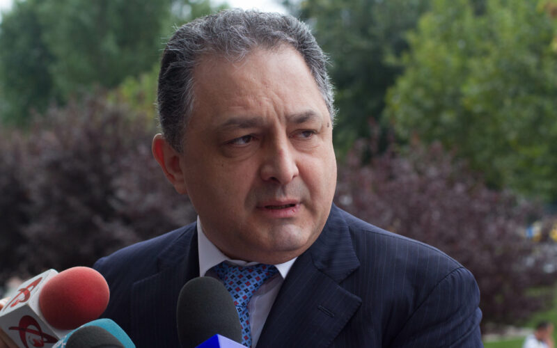 produse mai scumpe de 31 ori decât la furnizor / Fostul primar ar fi obținut peste 57 de milioane de lei