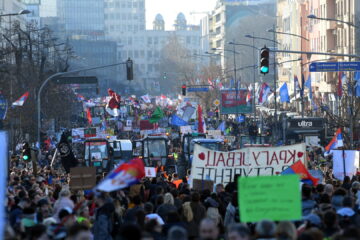 Transportul feroviar din Serbia, suspendat înaintea unui amplu protest al studenților