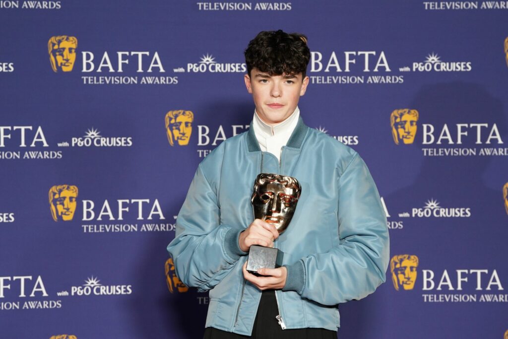 Serialul „Adolescence” a dominat Premiile BAFTA TV 2026, obținând patru trofee