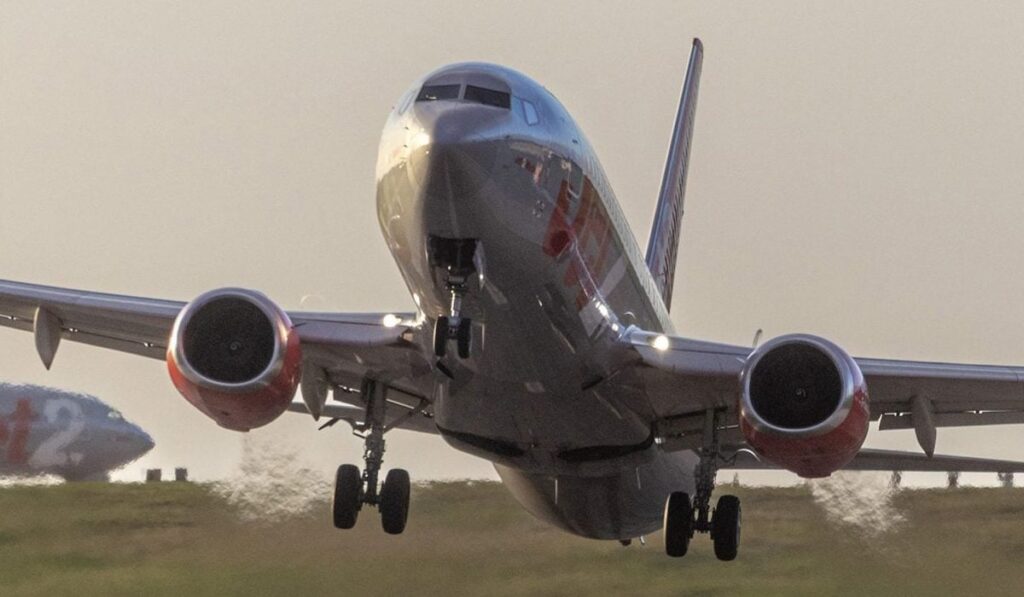Ce s-a întâmplat în avion când pilotul a suferit un infarct la 9.000 de metri