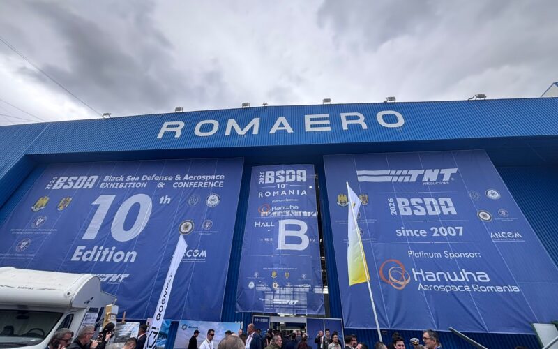 Peste 650 de companii din 36 de țări își expun echipamentele de apărare și securitate pe platforma ROMAERO Băneasa. Tot ce se poate vedea la BSDA 2026