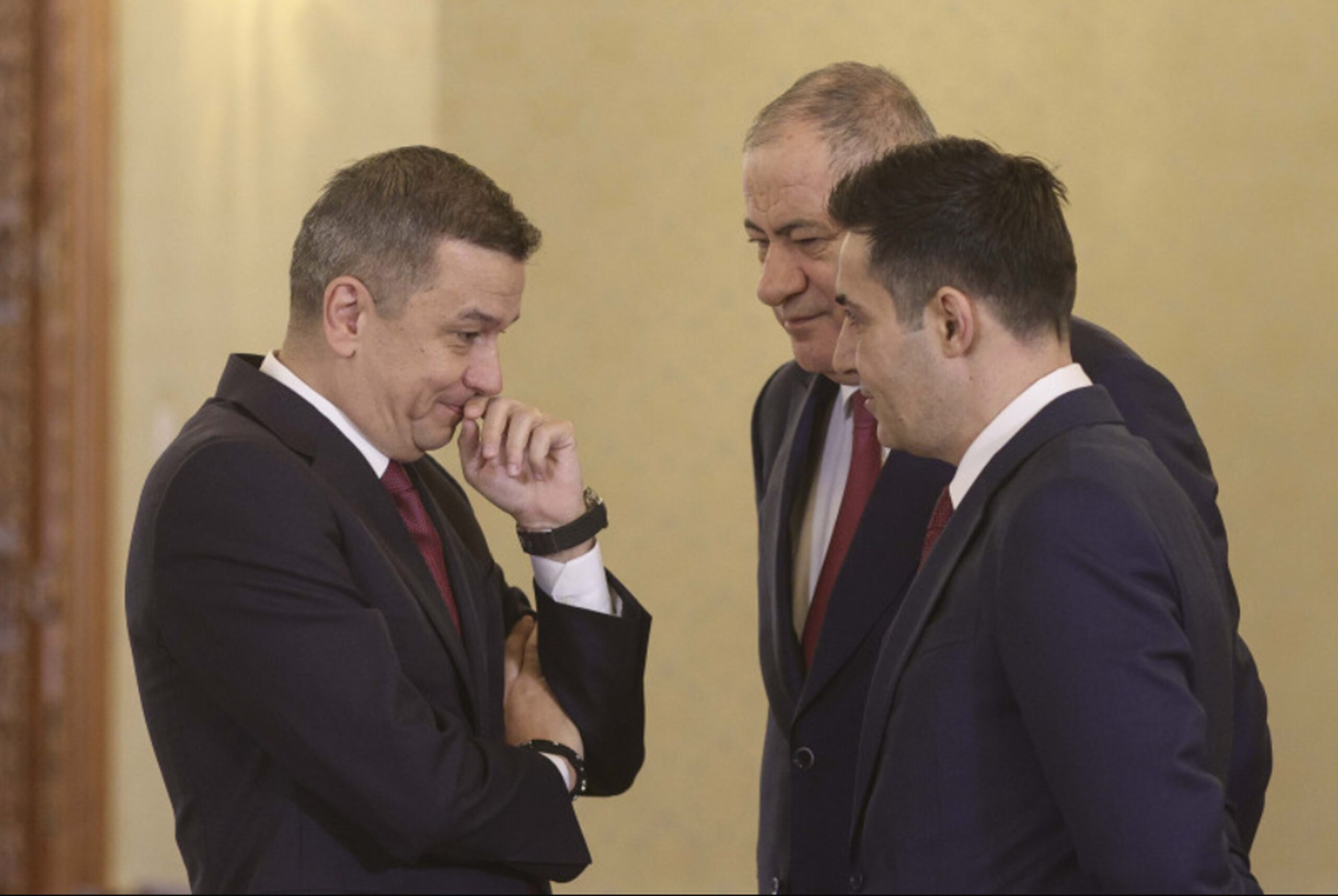 L-au demis pe Bolojan, dar l-ar putea pune prim-ministru pe „omul lui Băsescu”. Cum iese PSD din criza politică