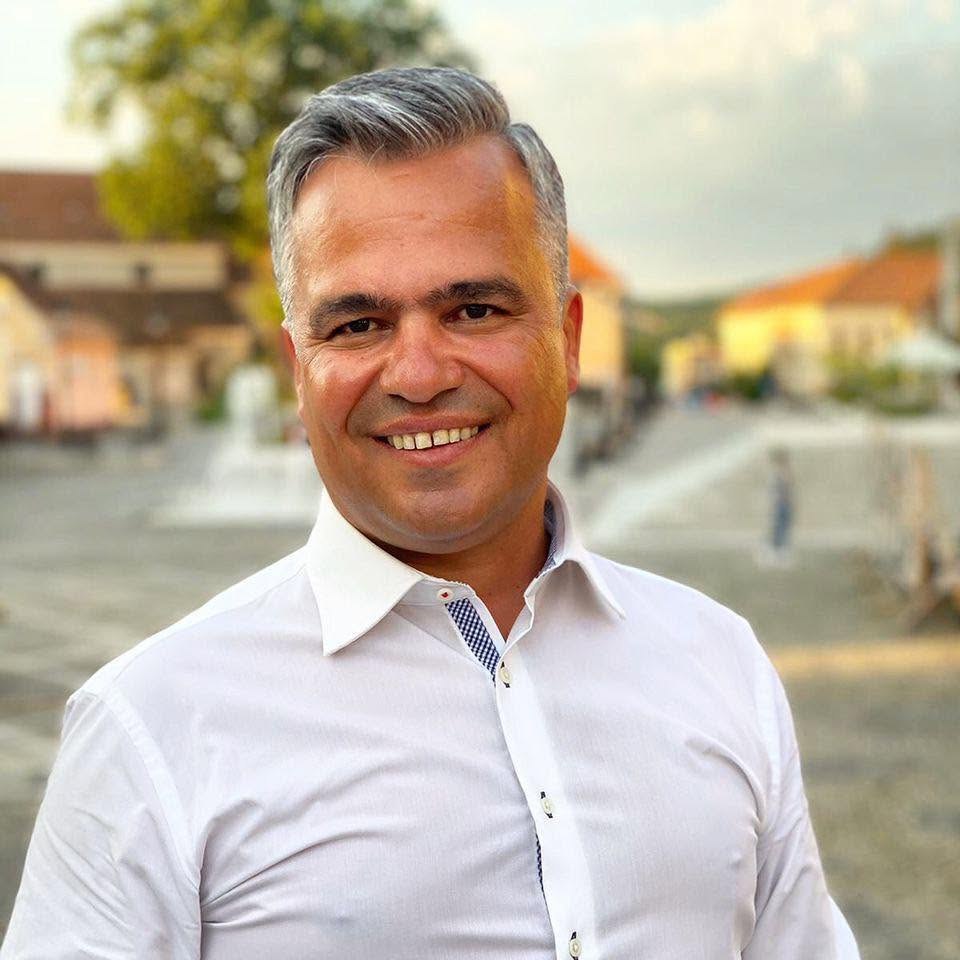 Când i-a propus Nicușor Dan lui Adrian Veștea să fie premier: i-a dat peste cap planul de a pleca pe Muntele Athos