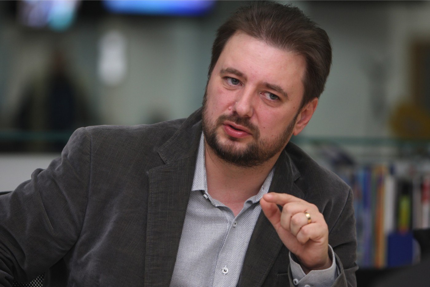 Șah politic la vârful puterii. Cristian Pîrvulescu vede UDMR arbitru decisiv în formarea guvernului: „Miza este recuperarea influenței”