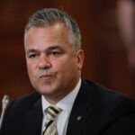 Adrian Veștea refuză să își depună mandatul după decizia PNL: „Voi merge mai departe”