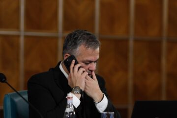 Veștea, despre voturile care-l vor ajuta să formeze Guvernul: „Nu mă deranjează deloc că vor fi și parlamentari AUR care mă vor vota din patriotism”
