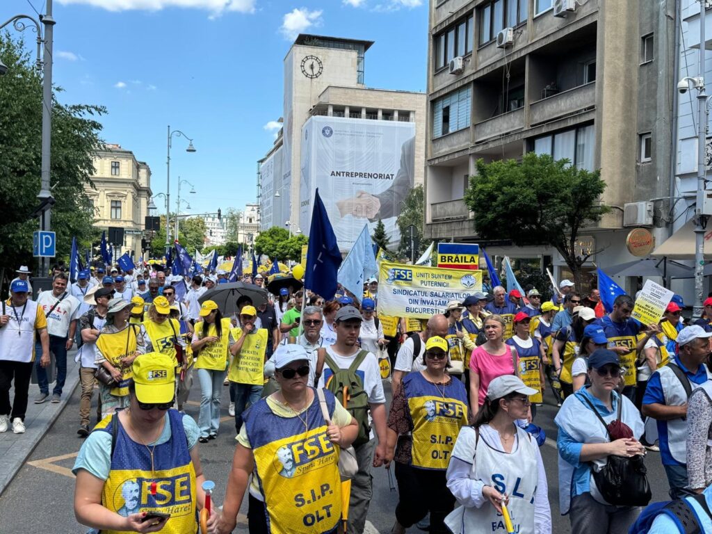 „Fac experimente pe noi”. Ce i-a scos în stradă pe profesorii veniți din toată țara la protestul din București