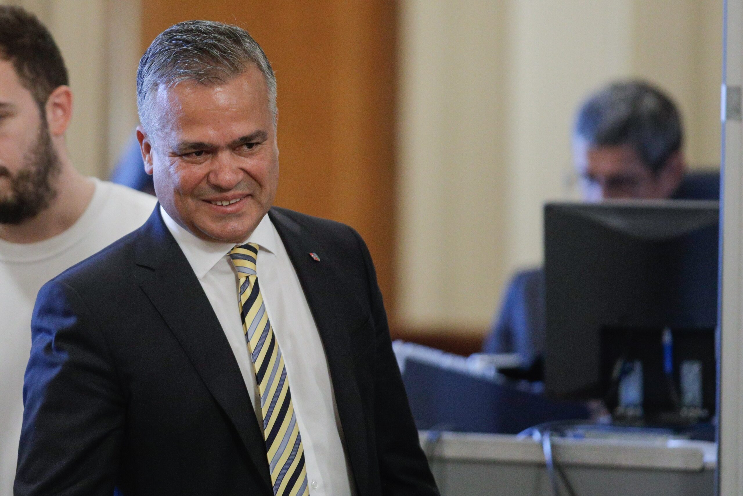 Scrisoarea celor 23 din PNL: gruparea Veștea respinge ultimatumul lui Bolojan și cere încetarea „linșajului politic” intern