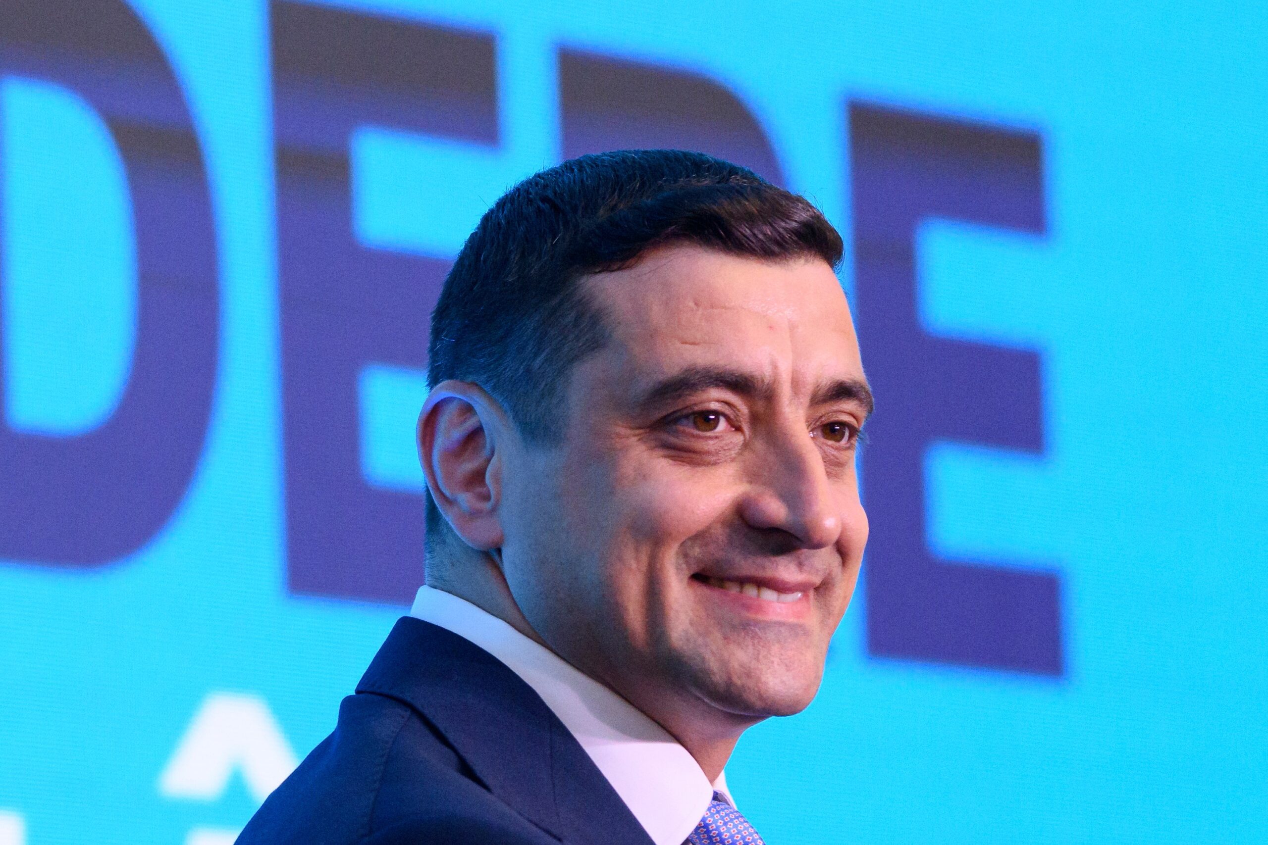 George Simion, după întâlnirea cu Adrian Veștea: AUR nu are mandat să voteze noul guvern