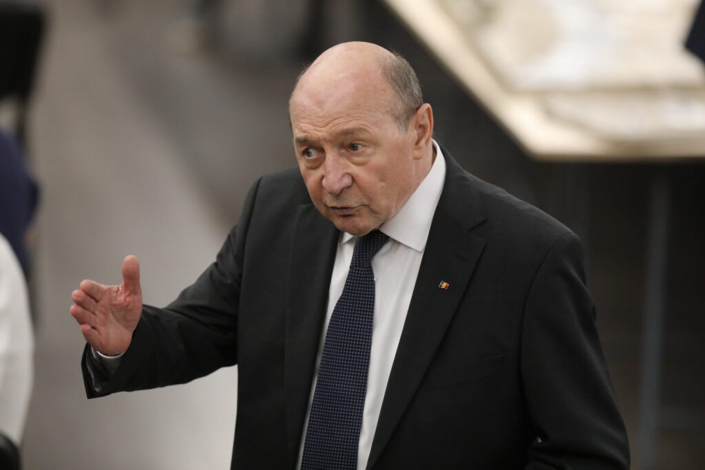 „Mai vedem la toamnă!”. Traian Băsescu acuză lipsa unui consens pentru formarea unui guvern legitim