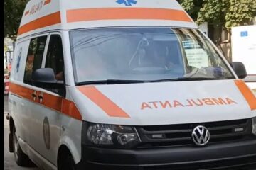 Intervenție de urgență în Harghita / Șapte persoane, printre care copii, au fost transportate de urgență la spital după ce li s-a făcut rău la masă