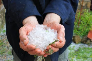 Furtunile cu grindină devin mai periculoase din cauza schimbărilor climatice. Ce arată studiile