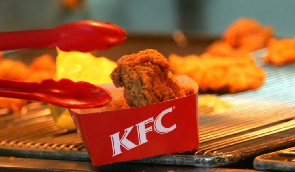 Ce produs de top de la KFC a fost numit de fondatorul Sanders „oribil”