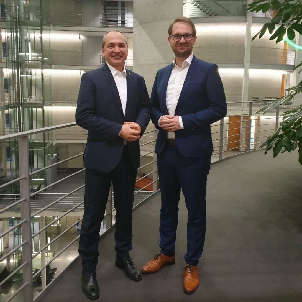 Un român a câștigat al doilea mandat de primar într-o localitate din Germania. Dominic Fritz: „E și o victorie a valorilor europene”