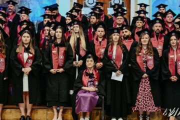 Cea mai vârstnică studentă din România a absolvit facultatea la 90 de ani: „În ultimul semestru am fost cam obosită”