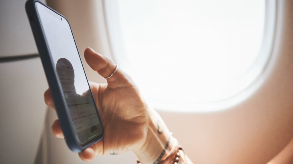 „Începutul sfârșitului pentru modul avion”. Compania low-cost preferată de români va oferi internet la bord, de anul viitor