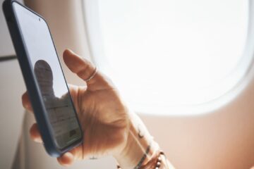 „Începutul sfârșitului pentru modul avion”. Compania low-cost preferată de români va oferi internet la bord, de anul viitor