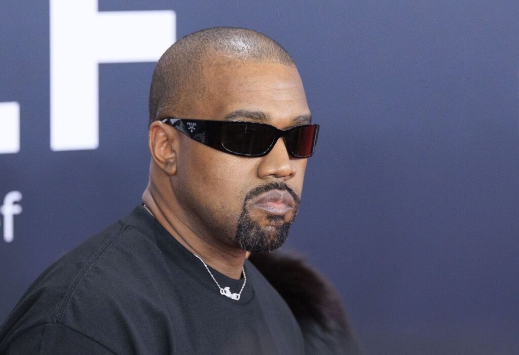 Rapperul Kanye West a atras 40.000 de oameni la un concert în Olanda în ciuda retoricii sale pro-Hitler
