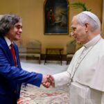 Scriitorul Mircea Cărtărescu a fost primit la Vatican de Papa Leon al XIV-lea