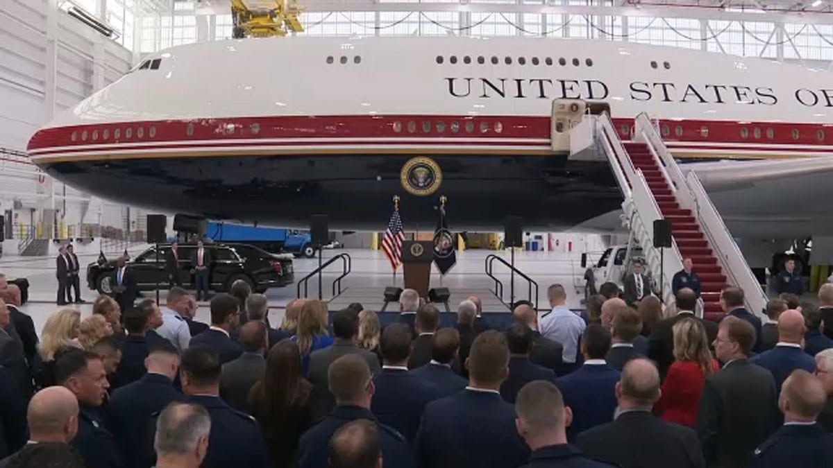 „Cel mai luxos avion din lume”. Trump a prezentat noul Air Force One, un Boeing 747, primit cadou de la Qatar