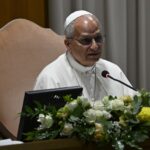 Vaticanul acuză UE că aplică „duble standarde” în politica externă și cere o reexaminare a doctrinei războiului just
