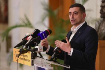 George Simion îi cere președintelui să desemneze un premier. Mesaj pentru Bolojan: „Pleacă din Palatul Victoria”